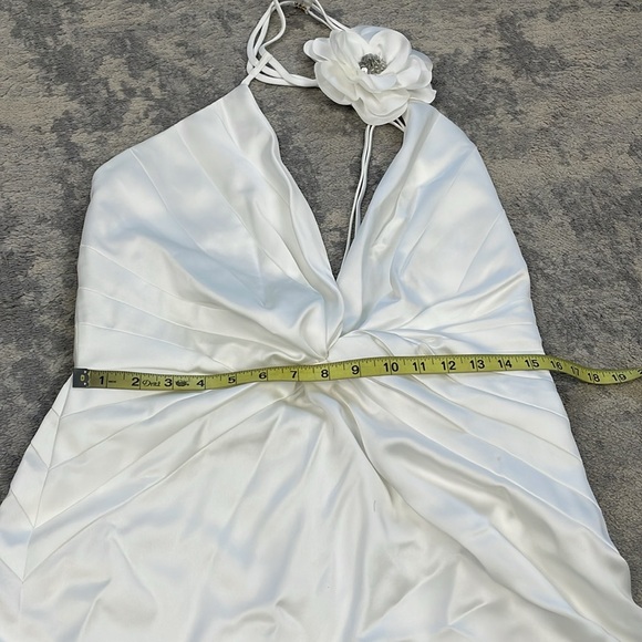 NWT Ramy Brook Evie Dress White Flower Halter Neck Twist Bridal Sz 14 - Picture 9 of 16